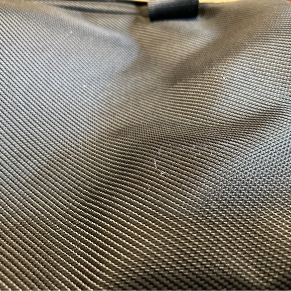 Travelpro Carry On Under Seat Shoulder Bag EUC - Picture 13 of 16